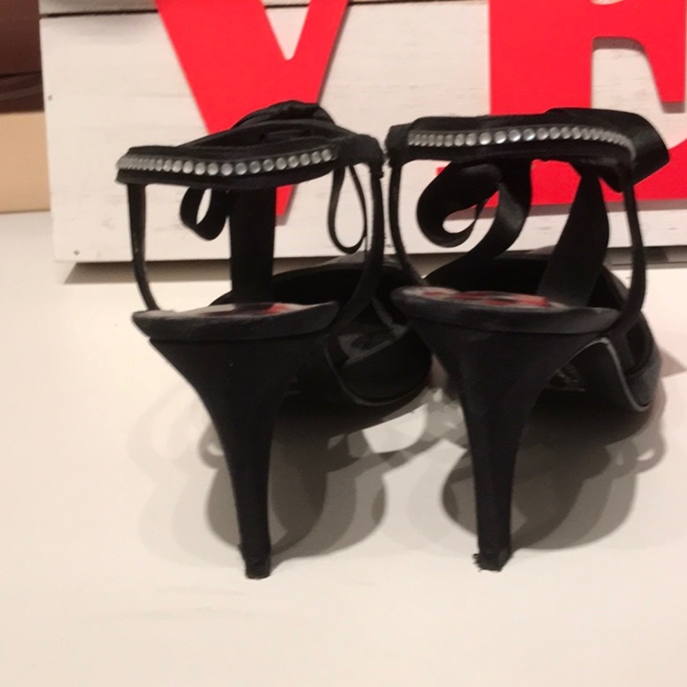 Shoes - Picture 3 of 3